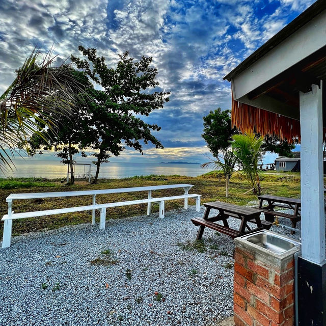 🇲🇾 Savor the Sea Breeze at Yan Beach Cafe