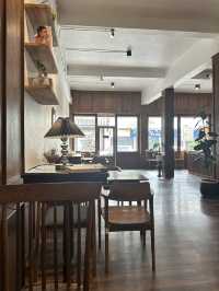 📍คาเฟ่เปิดใหม่ LOG COFFEE & TEAK FURNITURE 