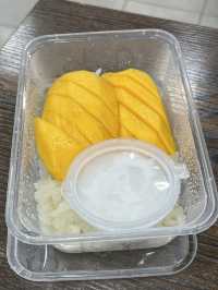 在九龍城吃泰國菜！
