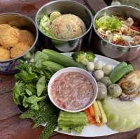 ล่องแพไม้ไผ่วังเคียงคู่ 