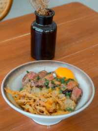 🍛 ร้านข้าวแกงกะหรี่ญี่ปุ่นสไตล์มินิมอล