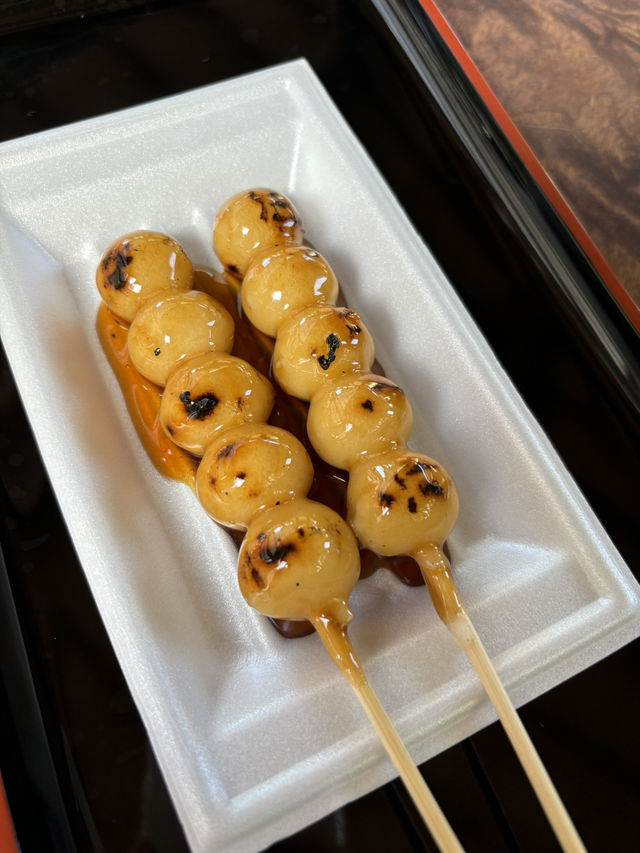 松尾大社の静寂と甘味：みたらし団子で味わう癒しのひととき