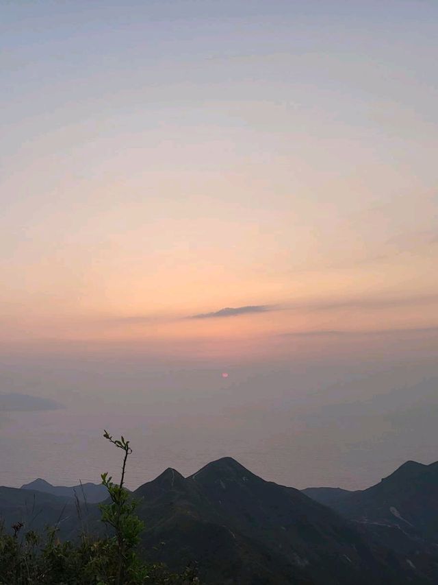 【香港登山】蚺蛇尖：壯觀日出，需2至3小時