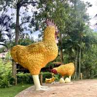 The Chicken Sculture @Betong