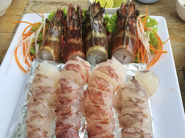 ตลาดทะเลสดหาดราไวย์ จ.ภูเก็ต