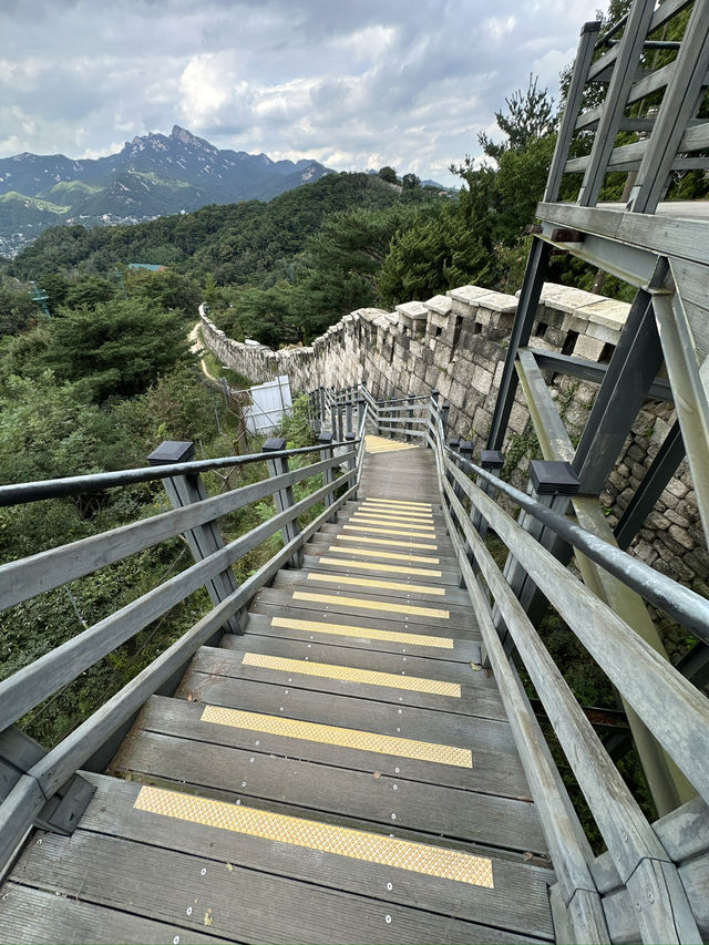 Hike in Seoul that is mostly stairs!