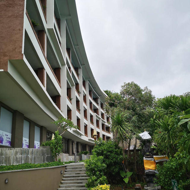 Relax at Ulu Segara Luxury Suites