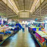 ตลาดประมงพื้นบ้านอ่างศิลา
