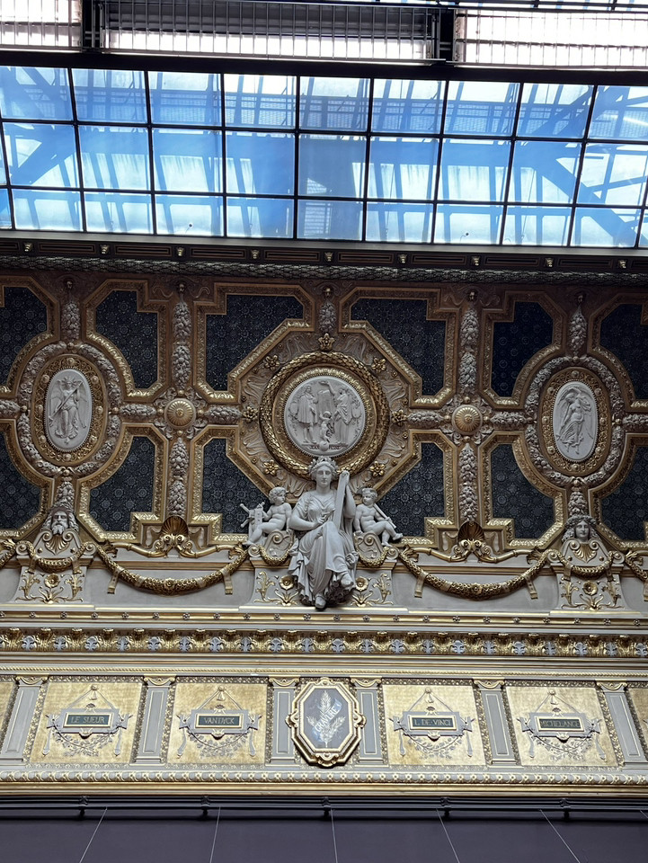 🎨 ルーブル美術館（Louvre Museum）: 世界最大級の美術館 | Trip.com パリ