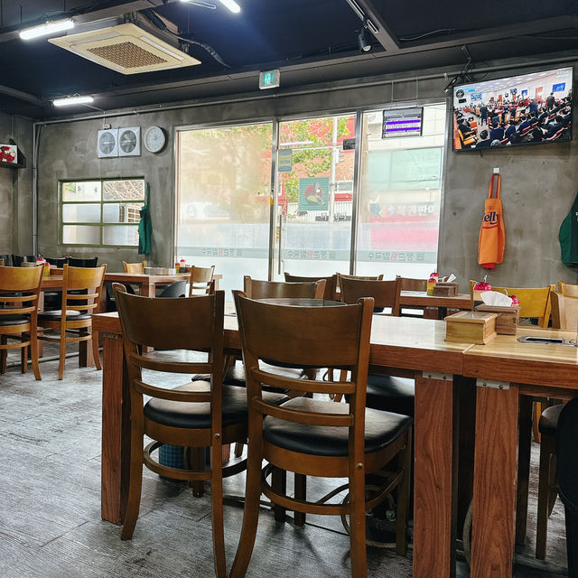 【韓国/ソウル】きのこ鍋+うどん+ポックンパが10,000ウォン⁉︎