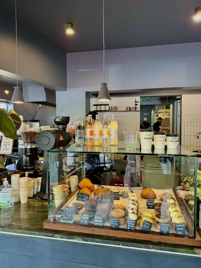 Bear with me cafe