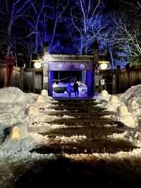 【栃木×湯西川】  雪化粧した茅葺き屋根の古民家とかまくら