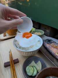 Grilled Fish and Passing Trains at Cafe Yoridokoro in Kamakura