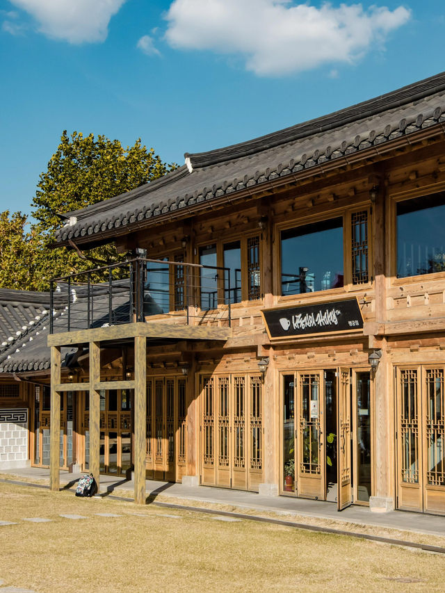 Suwon Traditional Culture Center มุมถ่ายรูปซูวอน
