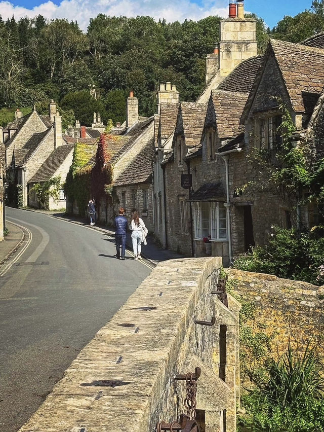 The Cotswolds: A Charming Escape into English Countryside