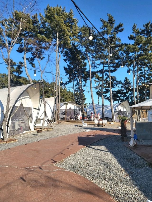 분위기에 감성 다잡는 사천 낭만 글램핑장