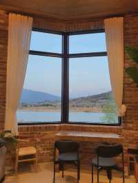 지리산 뷰가 끝내주는 대형 카페, 라플라타 ☕🏔