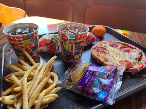 フロリダ🇺🇸ディズニーでピザを食べるならココ！ | Trip.com ベイ・レイク