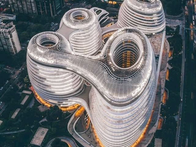 this masterpiece features smooth, flowing curves