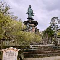 【兼六園】日本三名園のひとつ、四季折々の美しさが楽しめる