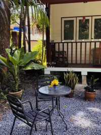 หลบเริน คาเฟ่ บ้านไม้ เหมือนมากินกาแฟบ้านเพื่อน