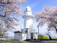 【富山県】富山湾を一望できる穴場の灯台「岩崎ノ鼻灯台」