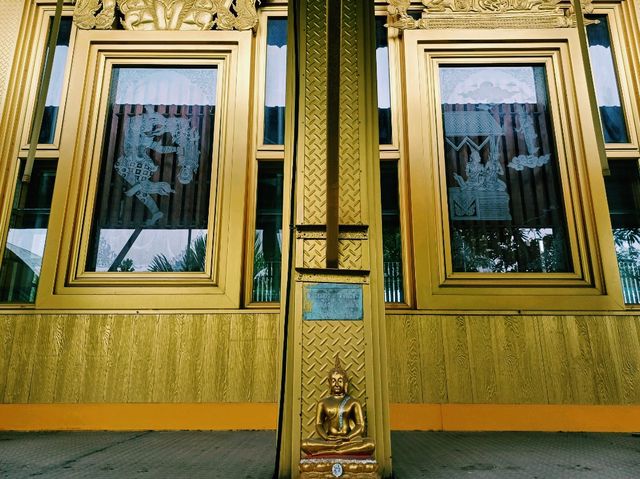 泰國曼谷市中心湄南河畔著名古跡皇家寺廟景點：Wat Pha Si，百年歷史古跡寺廟，適合打卡拍照📸冥想