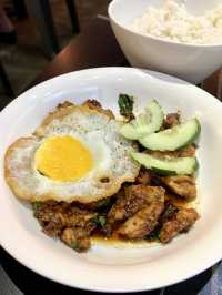 Amazing Thai Food in Manila! Chang Thai
