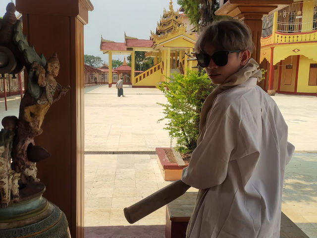 🌊 A Day at Inle Lake – Stillness, Smiles & Stories