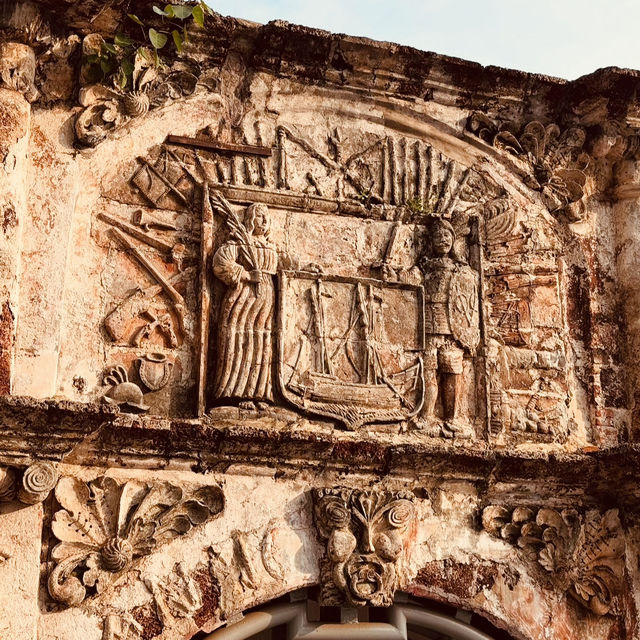 STEP INTO HISTORY | EXPLORING A FAMOSA FORTRESS