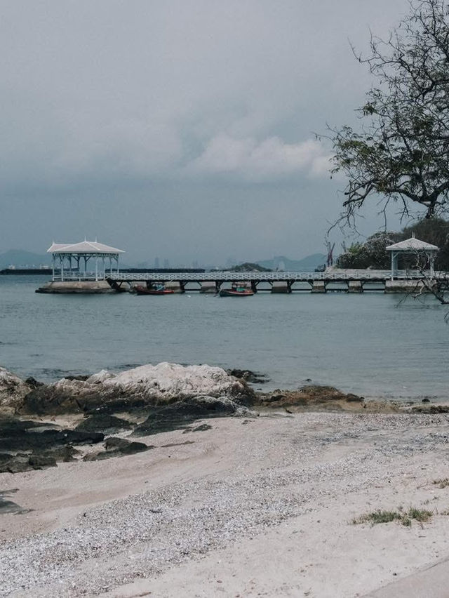 สีชัง เกาะเล็กๆใกล้กรุง เสาร์อาทิตย์เที่ยวได้🌊