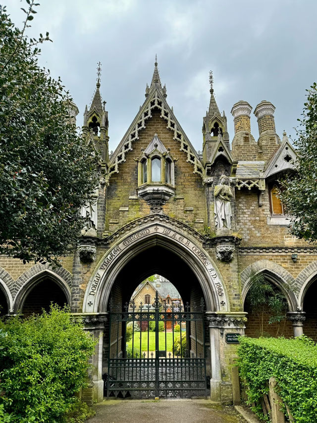 Is North London’s Holly Village Worth Visiting?