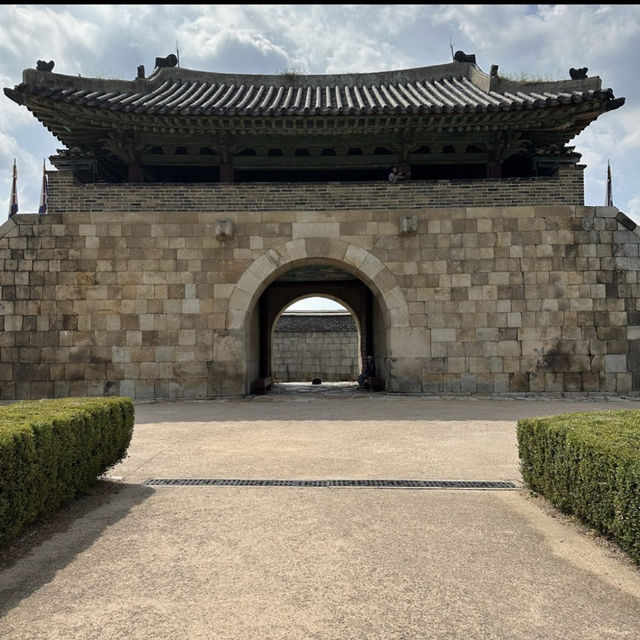 水原華城