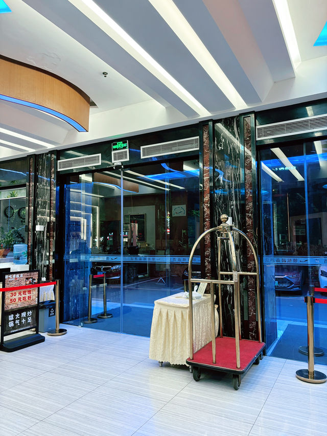 Linghang Shenzhen Hotel