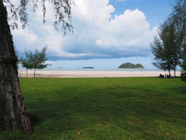 รูปปั้นนางเงือก หาดสมิหลา สงขลา