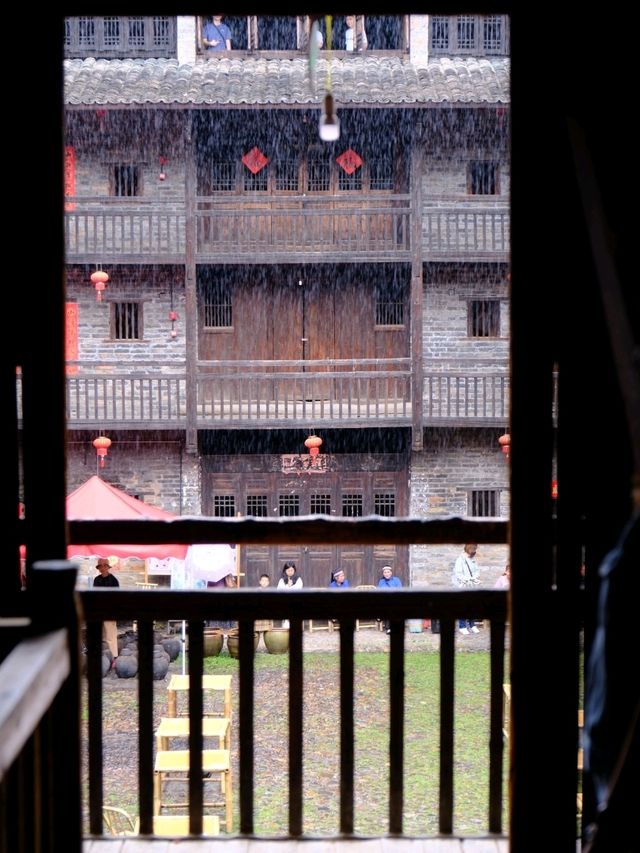 【圍龍夢幻雨中遊】走進龍南燕翼圍龍！廟燈籠 x 簡約古韻 x 美食手信街一次滿足✨