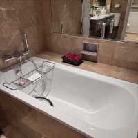Four Seasons Hotel Singapore
