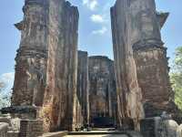 Whispers of the Ruins