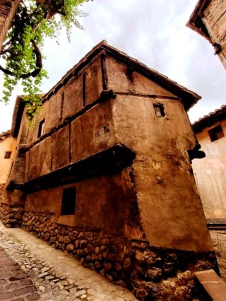 This is a must-see in Albarracín and one of the most typical photo ops in town