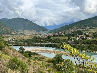 Punakha Suspension Bridge – Swaying Above the River 