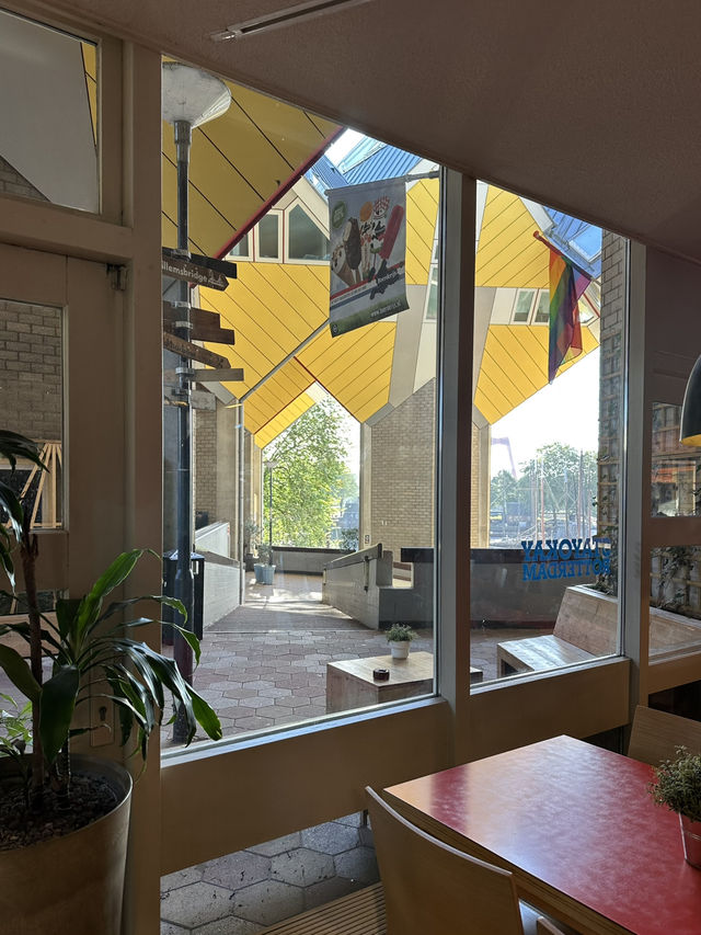 Staying over in Kijk Kubus for a night