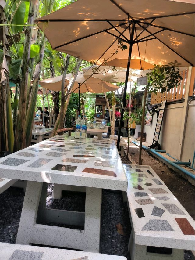 ร้านบ้านบิ๊กหรั่ง แถบนครนายก