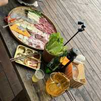 丁老头烤肉 – ร้านปิ้งย่างวิวหลักล้านในฉงชิ่ง