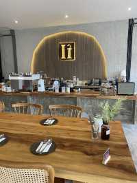 คาเฟ่และร้านอาหารสไตล์ยุโรปฟิวชั่น 