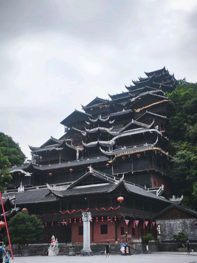 走进蚩尤九黎城：苗疆古韵里的神话重现