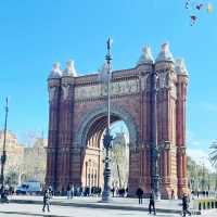 Barcelona’s Brick Beauty: Arc de Triomf 🇪🇸