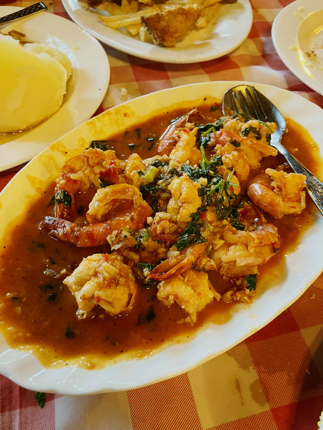 학사비치에 있는 마카오 최고의 매캐니즈 식당, 페르난도!