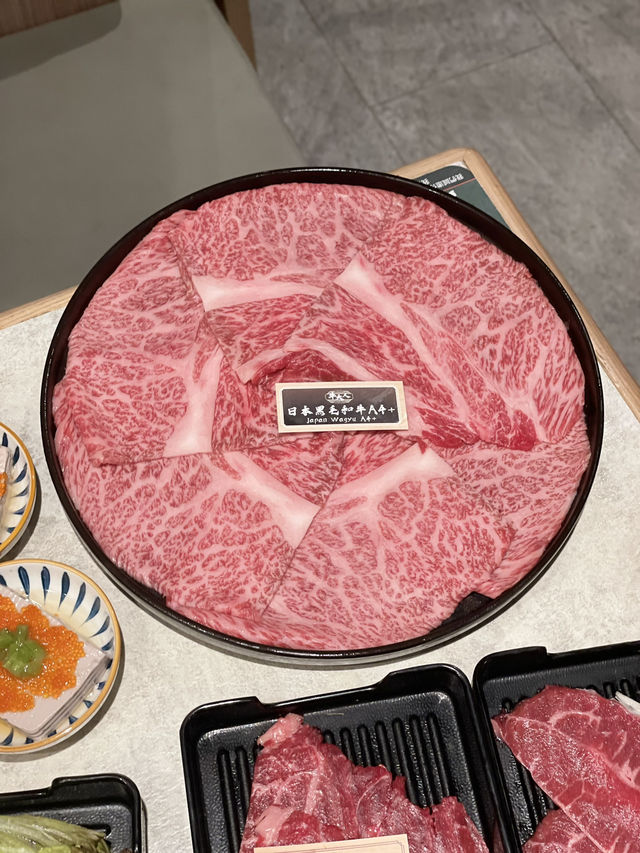 旺角｜任食日本黑毛和牛。牛大人台灣火鍋吃到飽