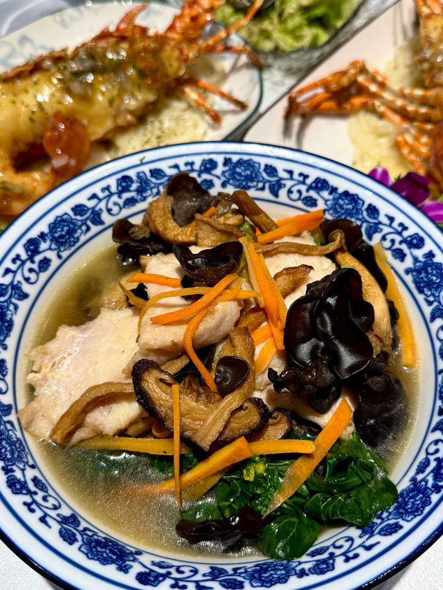 抵食！$488就食到澳洲龍蝦同南非鮮鮑魚嘅套餐盛宴😍😋