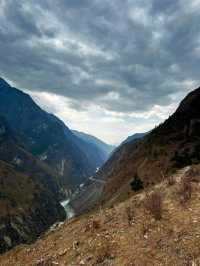 Into the Gorge: A 2-Day Trek through Tiger Leaping Gorge🇨🇳
